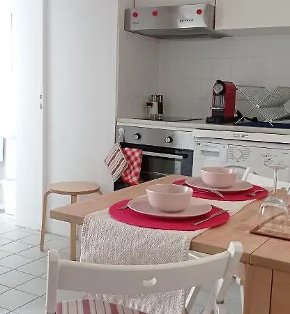 Largo Da Paz 24 * Lisboa